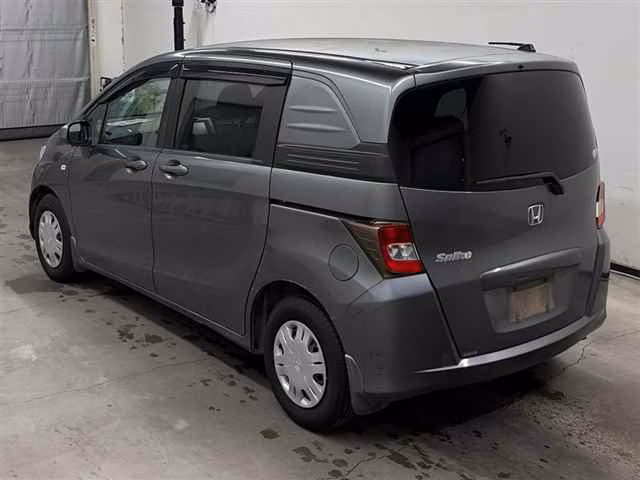 HONDA FREED SPIKE