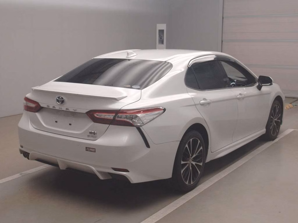 TOYOTA CAMRY