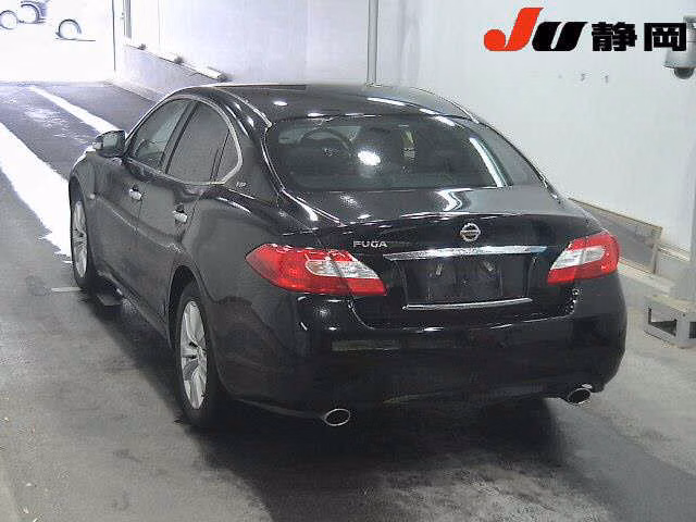 NISSAN FUGA