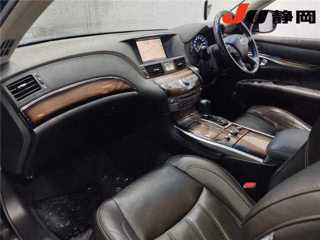 NISSAN FUGA