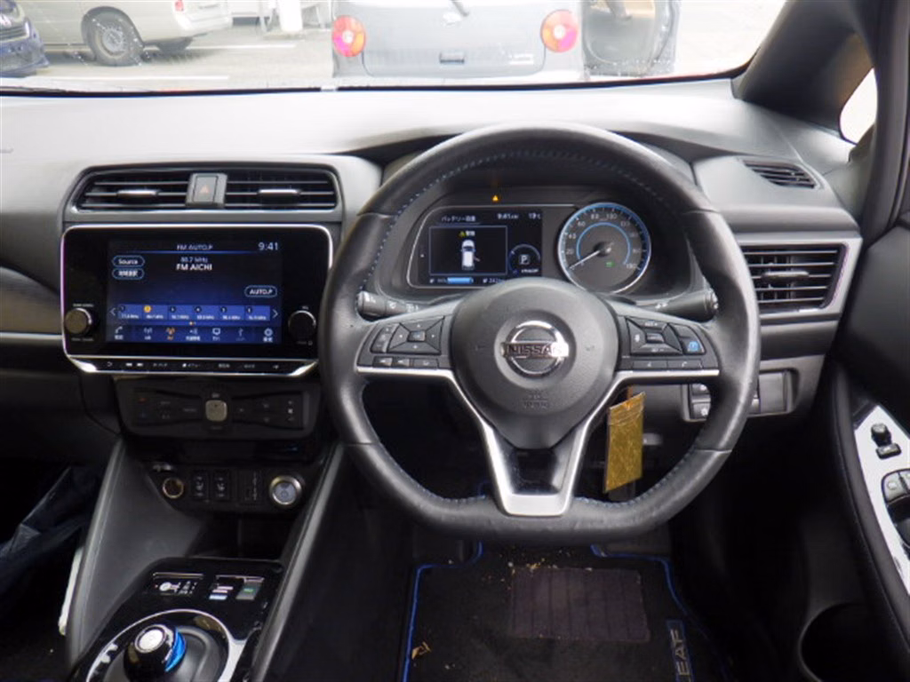 NISSAN LEAF