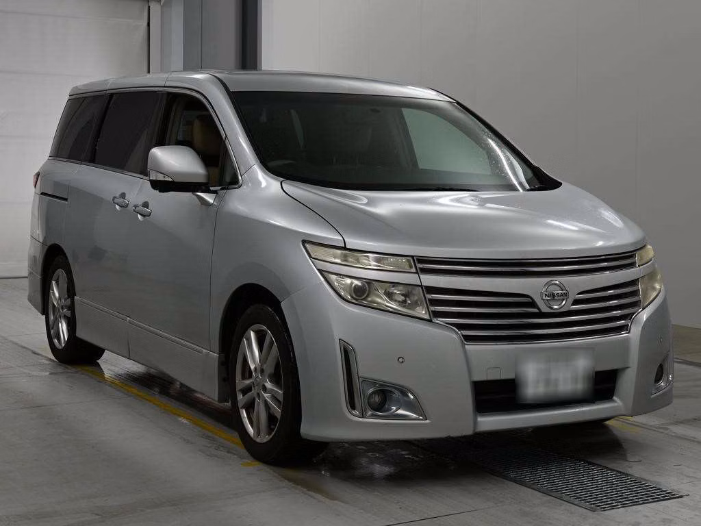 NISSAN ELGRAND