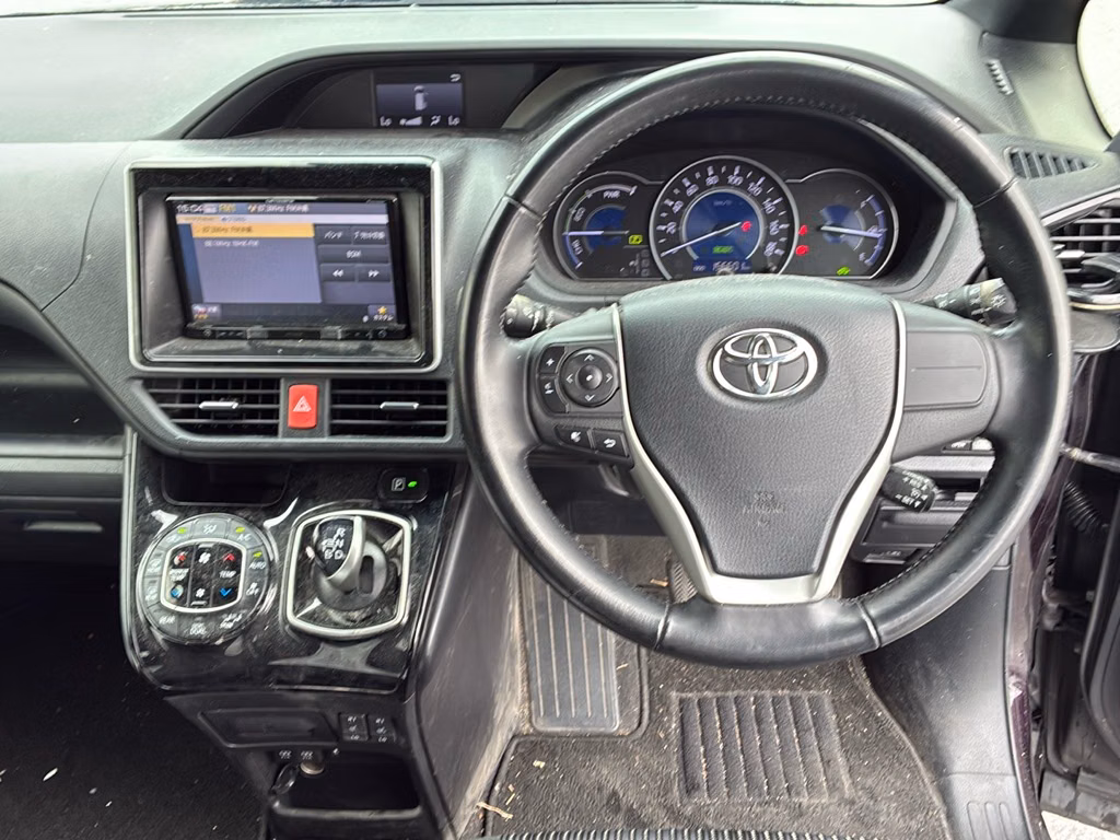 TOYOTA NOAH