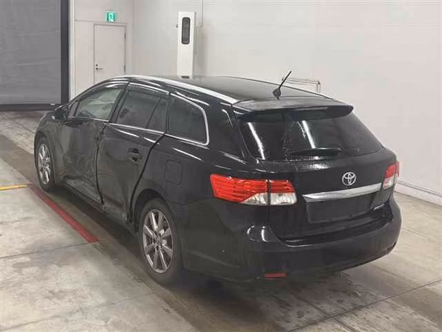 TOYOTA AVENSIS