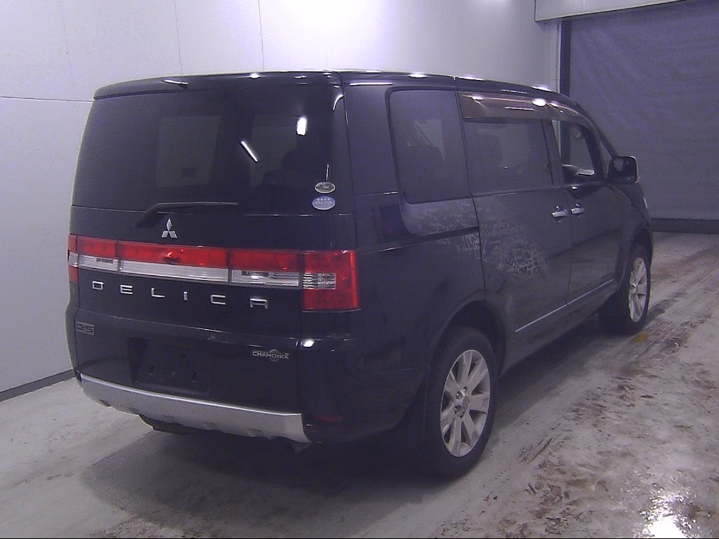 MITSUBISHI DELICA D:5