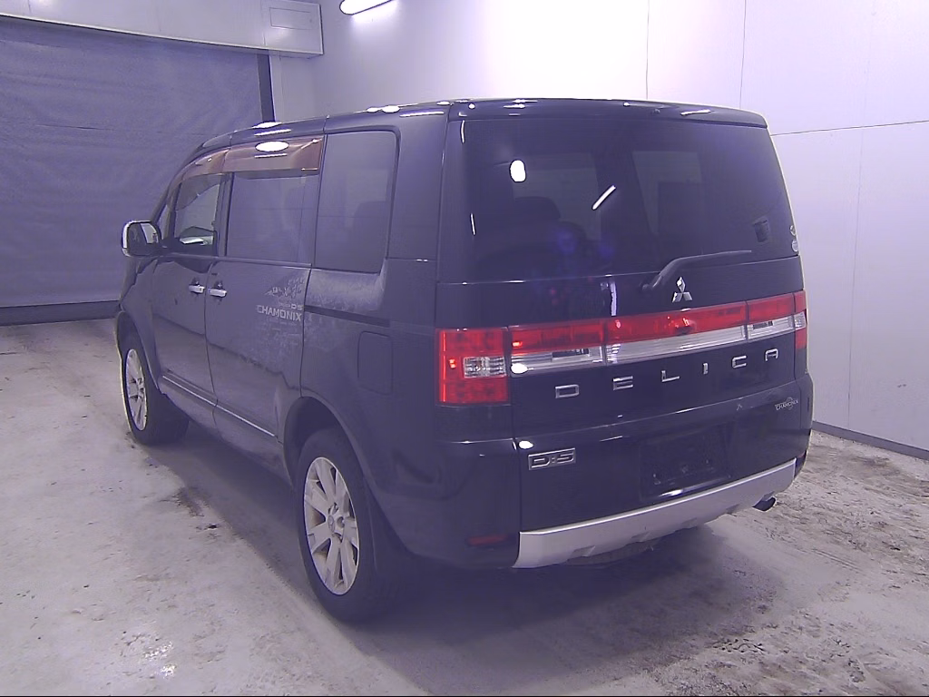 MITSUBISHI DELICA D:5