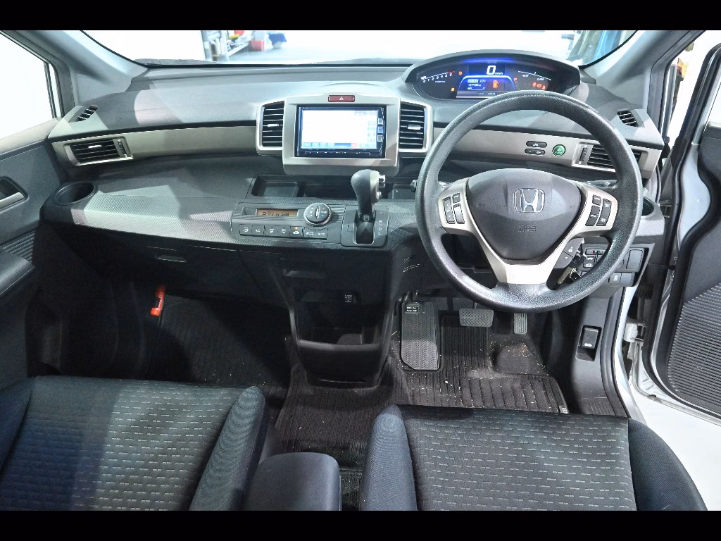 HONDA FREED SPIKE