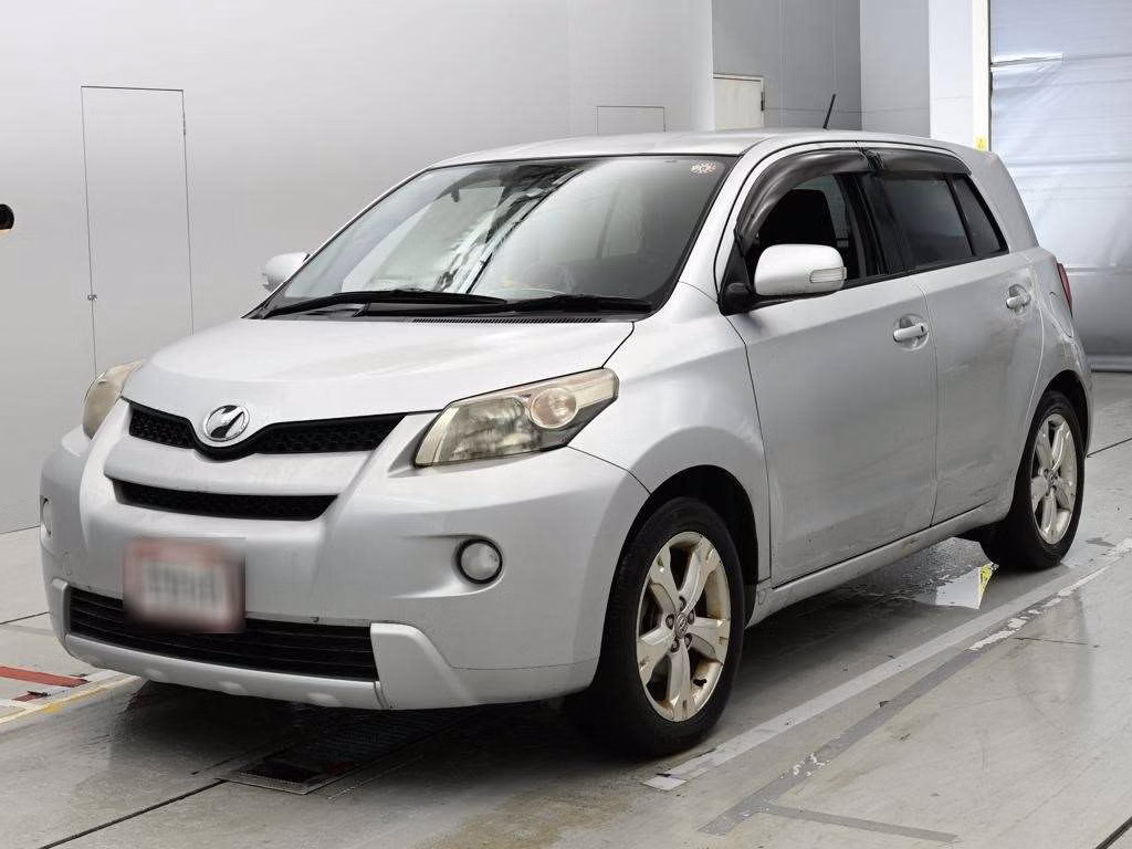 TOYOTA IST