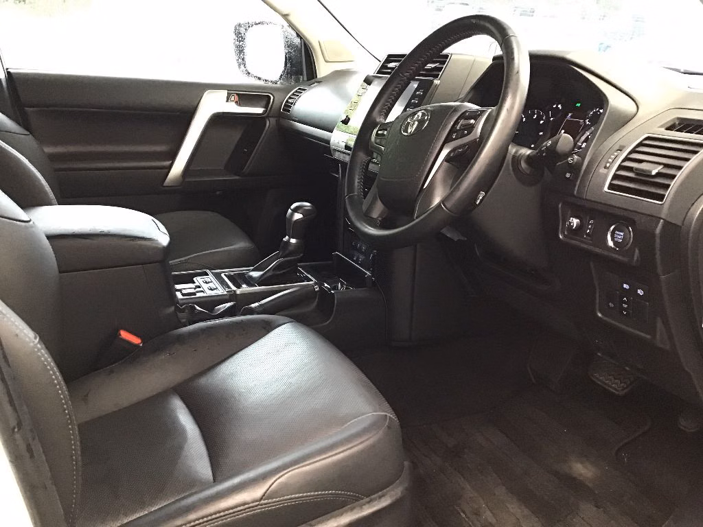 TOYOTA LAND CRUISER PRADO