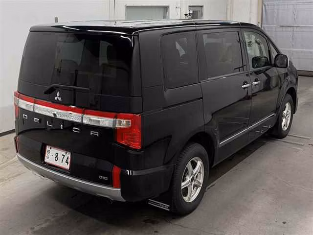 MITSUBISHI DELICA D:5