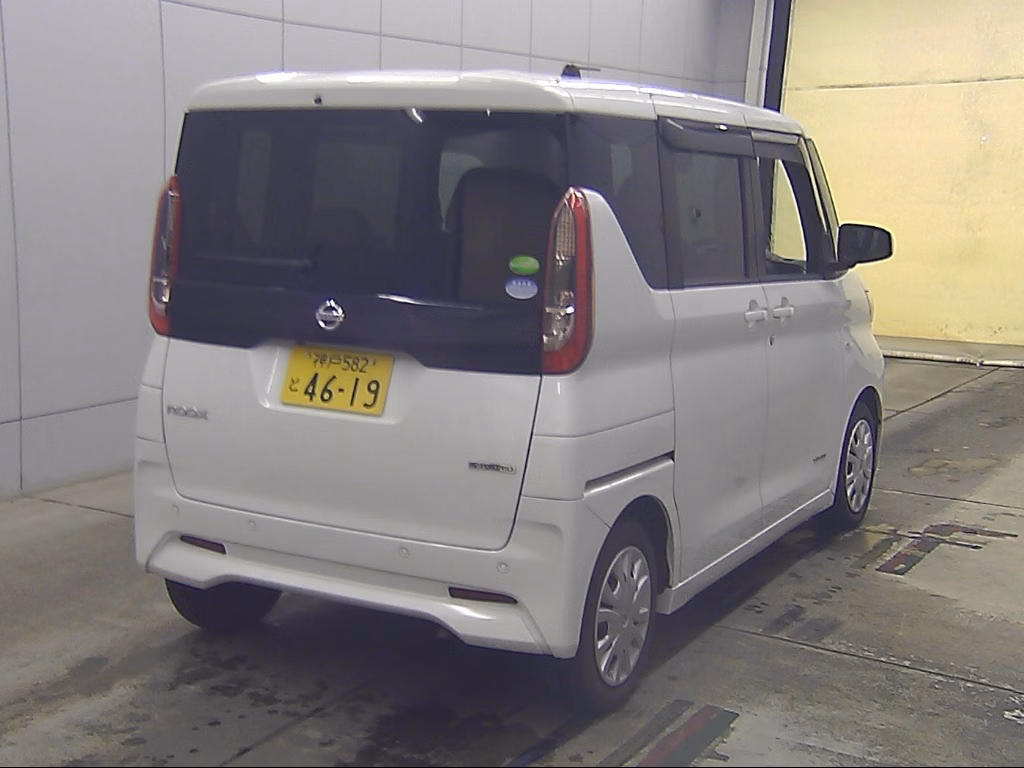 NISSAN ROOX