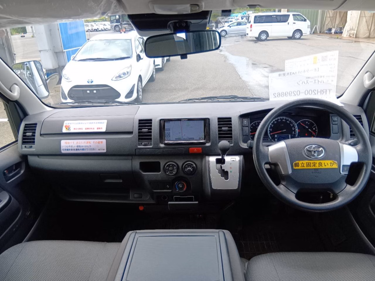 TOYOTA REGIUS ACE