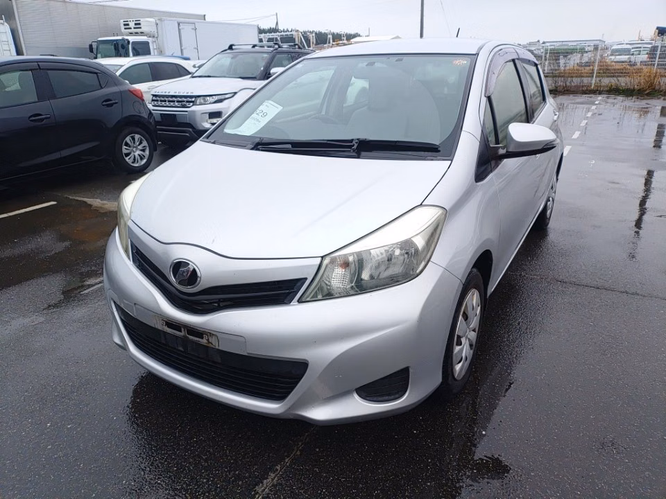 TOYOTA VITZ