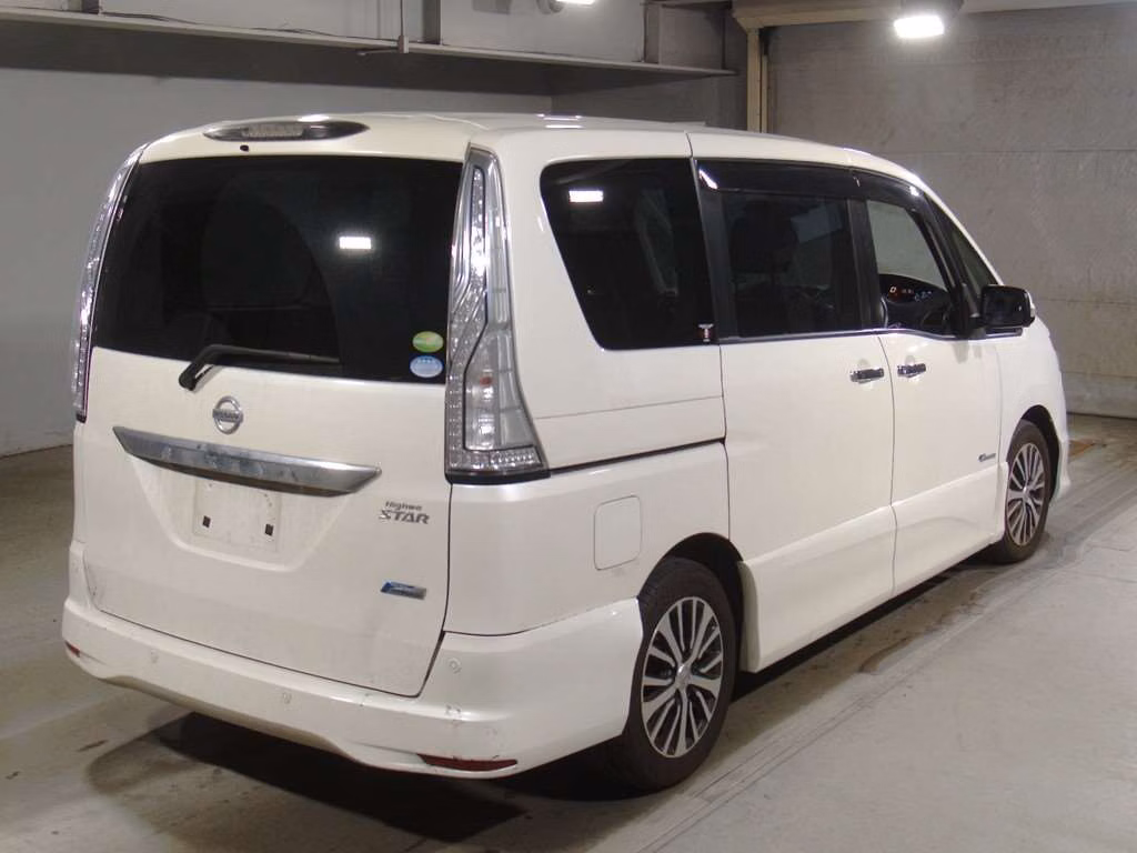 NISSAN SERENA
