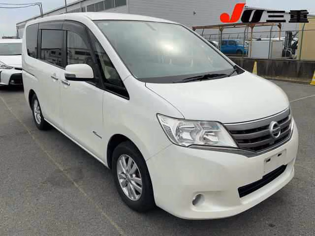 NISSAN SERENA