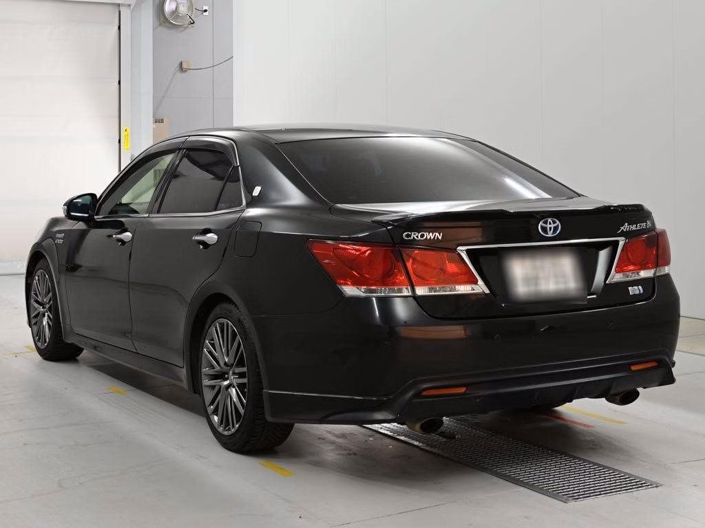 TOYOTA CROWN
