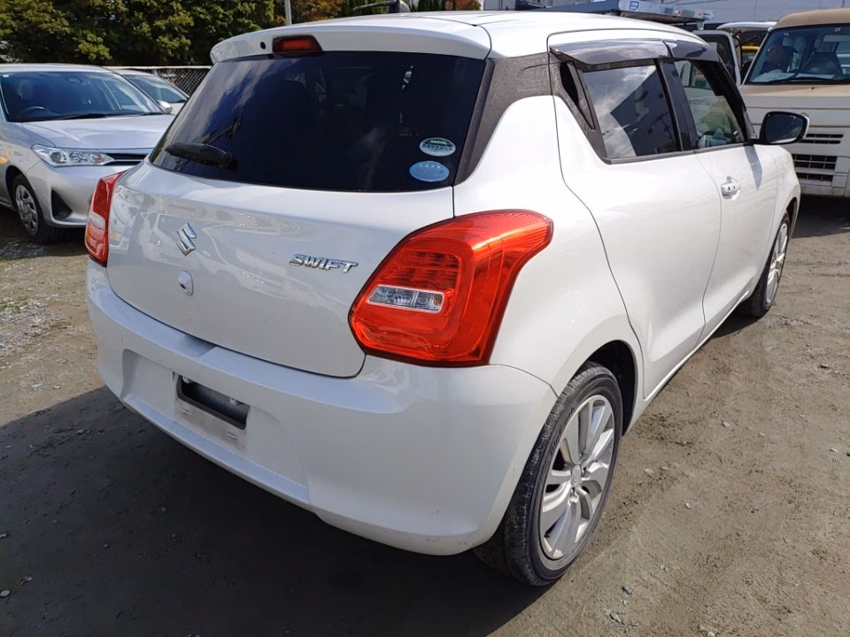 SUZUKI SWIFT