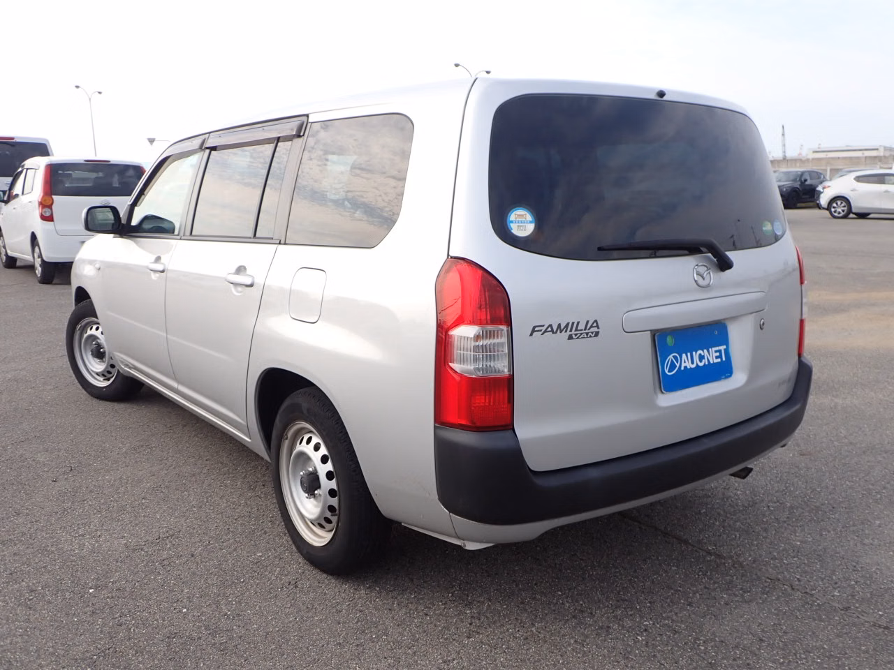 MAZDA FAMILIA