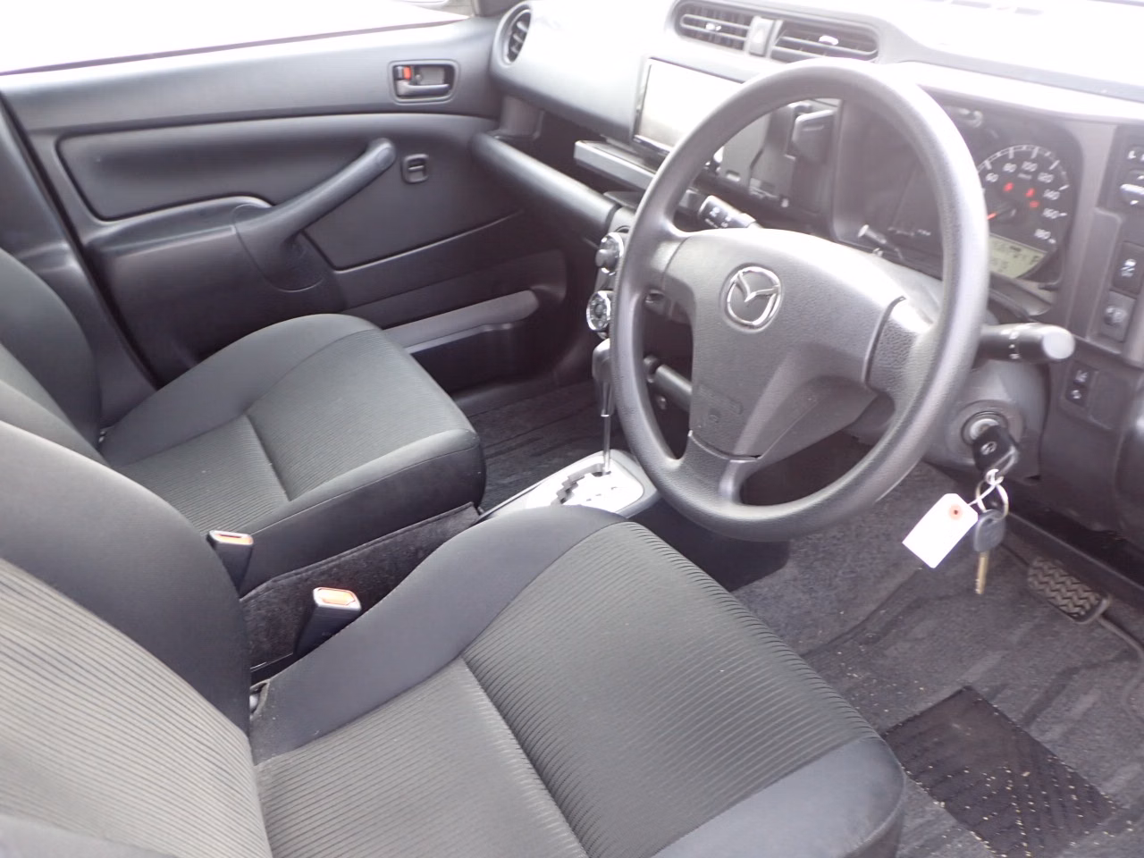 MAZDA FAMILIA