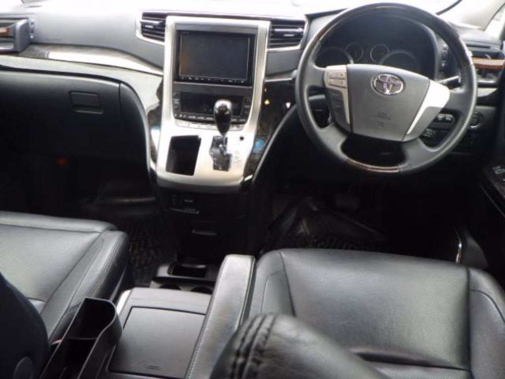 TOYOTA ALPHARD