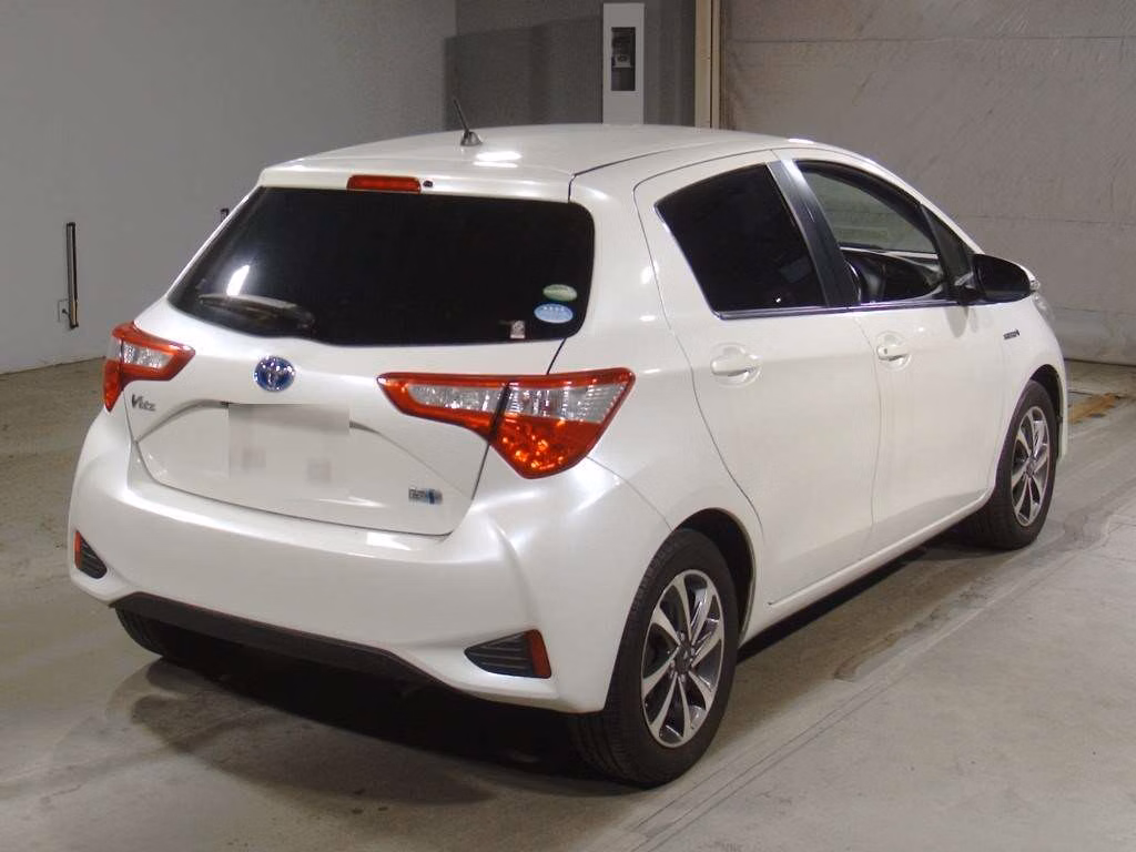TOYOTA VITZ