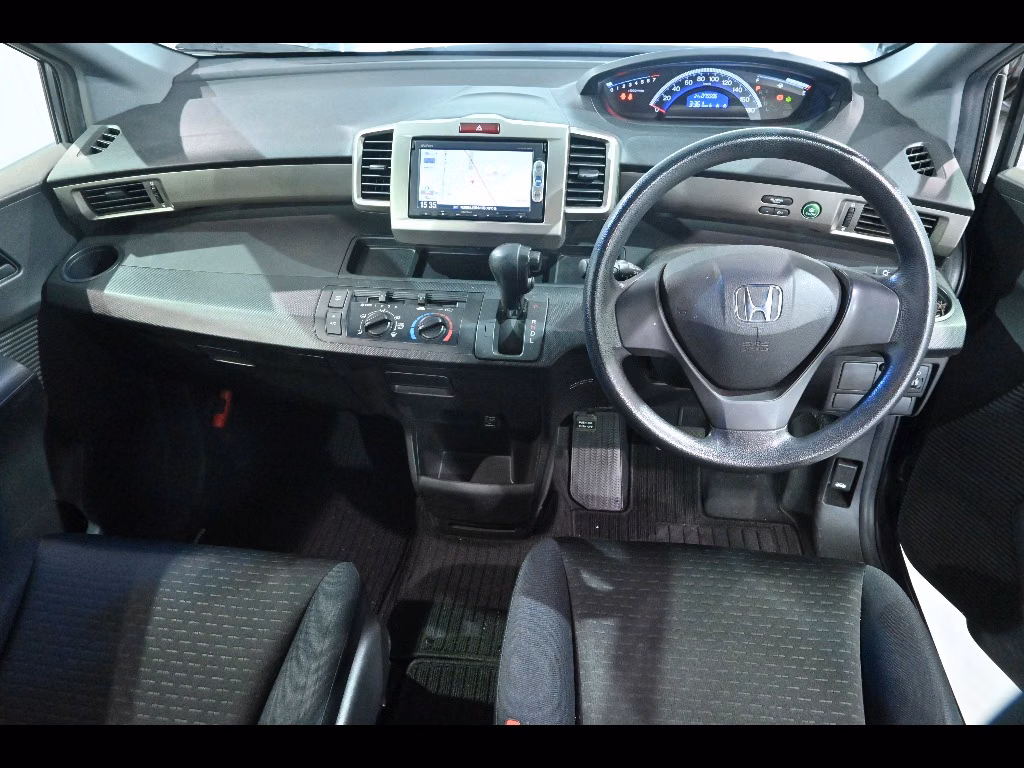 HONDA FREED SPIKE