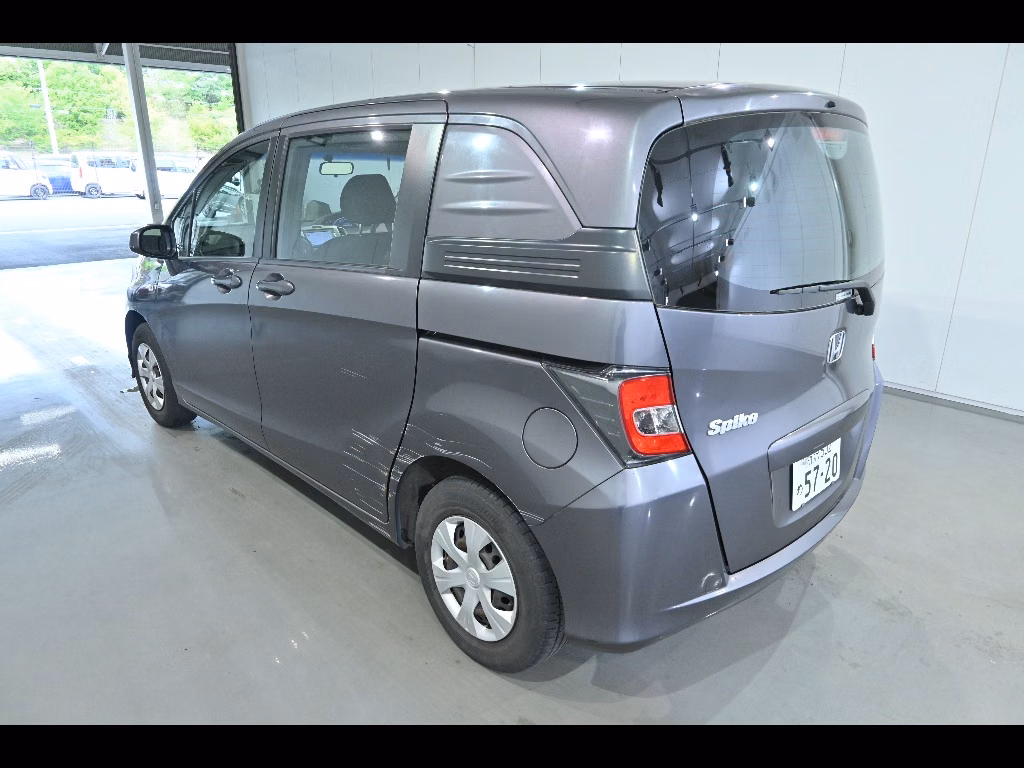 HONDA FREED SPIKE