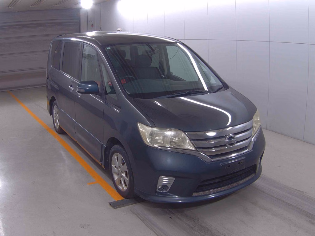NISSAN SERENA
