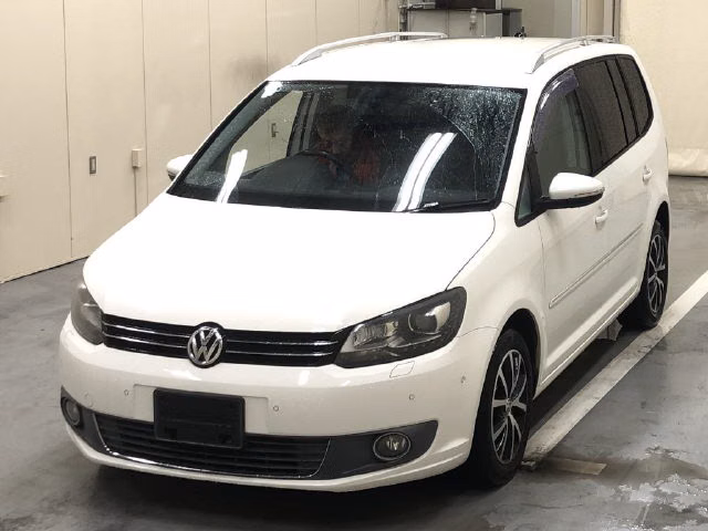 VOLKSWAGEN TOURAN