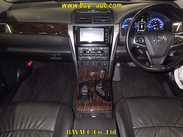 TOYOTA CAMRY