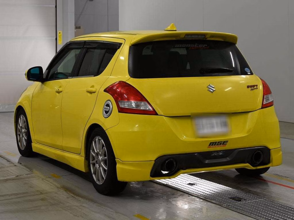 SUZUKI SWIFT