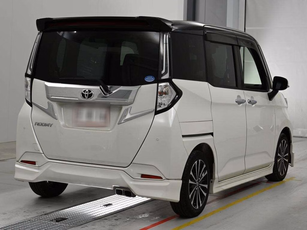 TOYOTA ROOMY