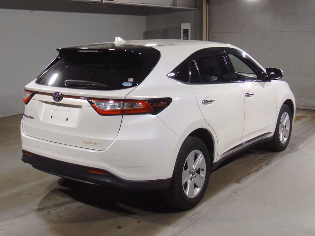 TOYOTA HARRIER