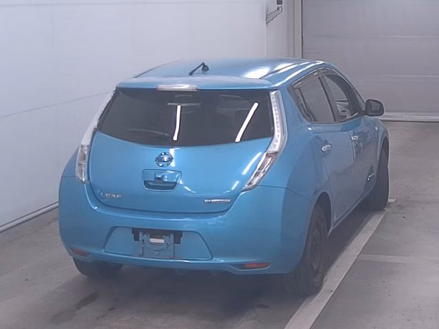 NISSAN LEAF