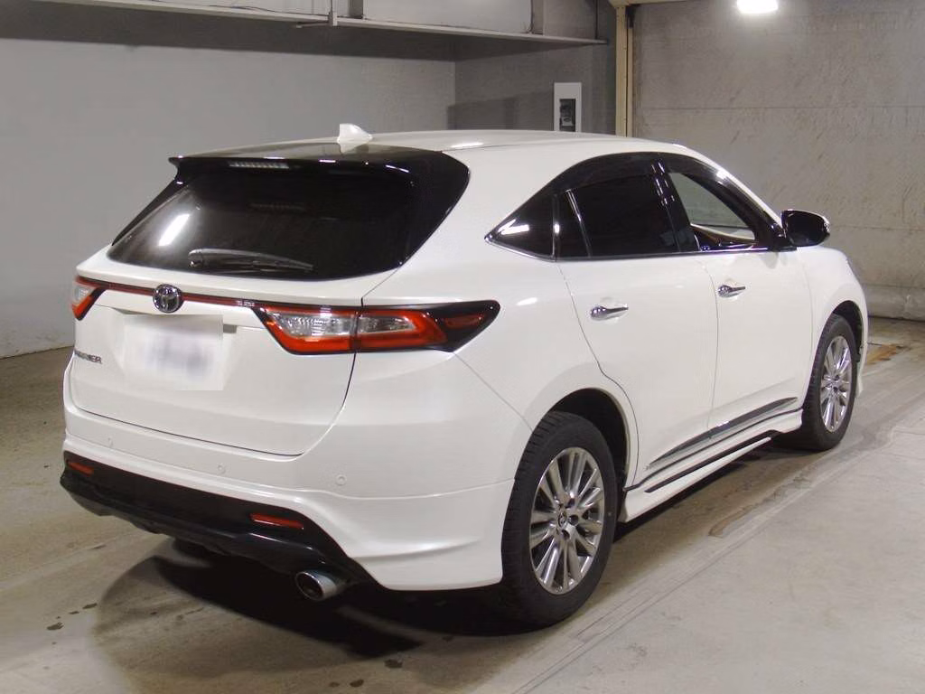 TOYOTA HARRIER