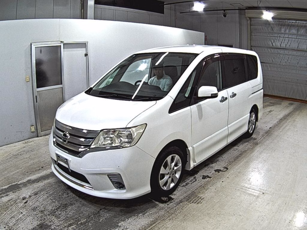 NISSAN SERENA