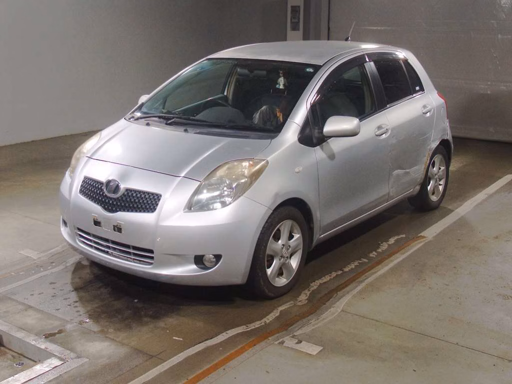 TOYOTA VITZ