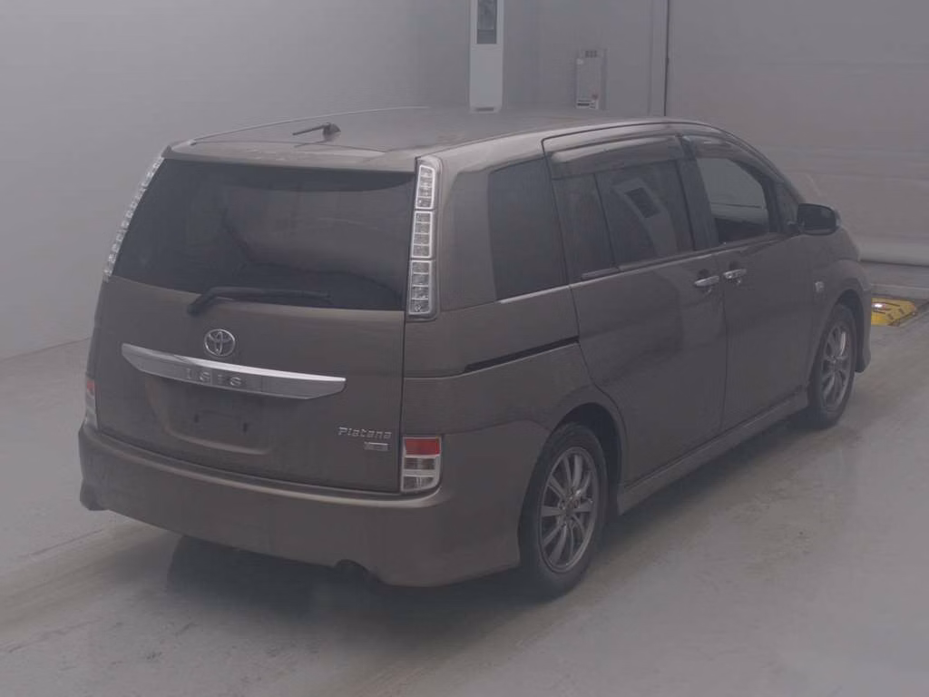 TOYOTA ISIS