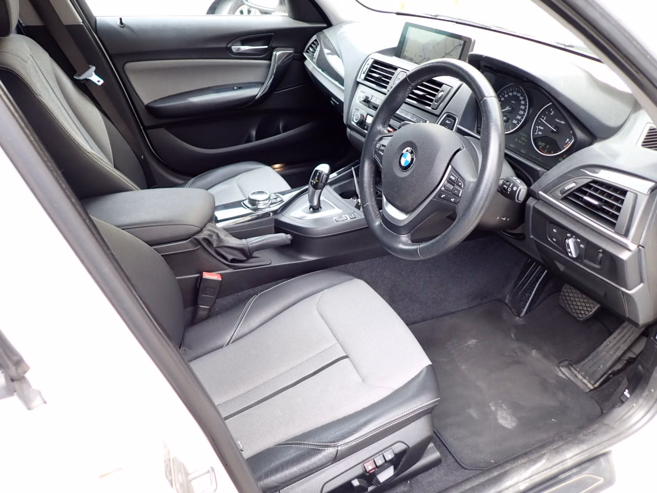 BMW 1-SERIES