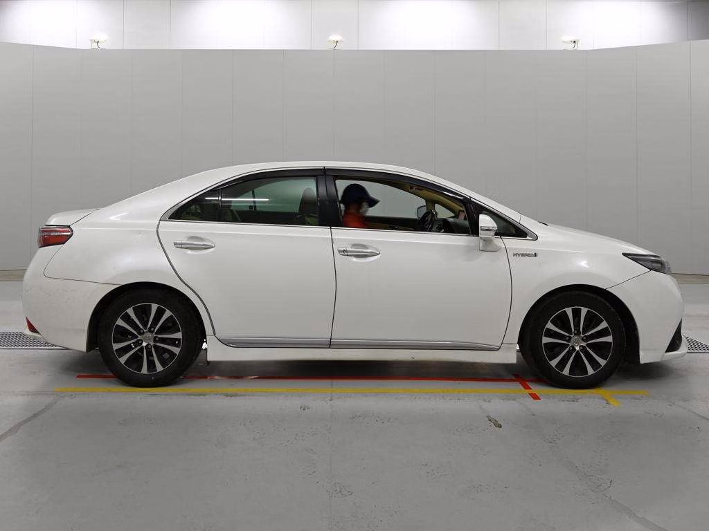 TOYOTA SAI