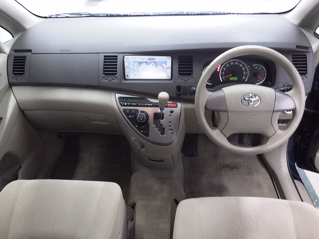 TOYOTA ISIS
