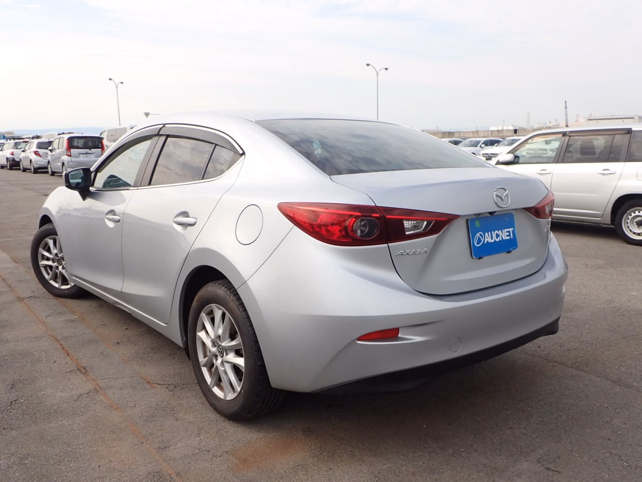 MAZDA AXELA