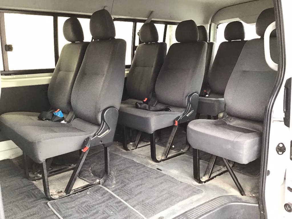 TOYOTA HIACE