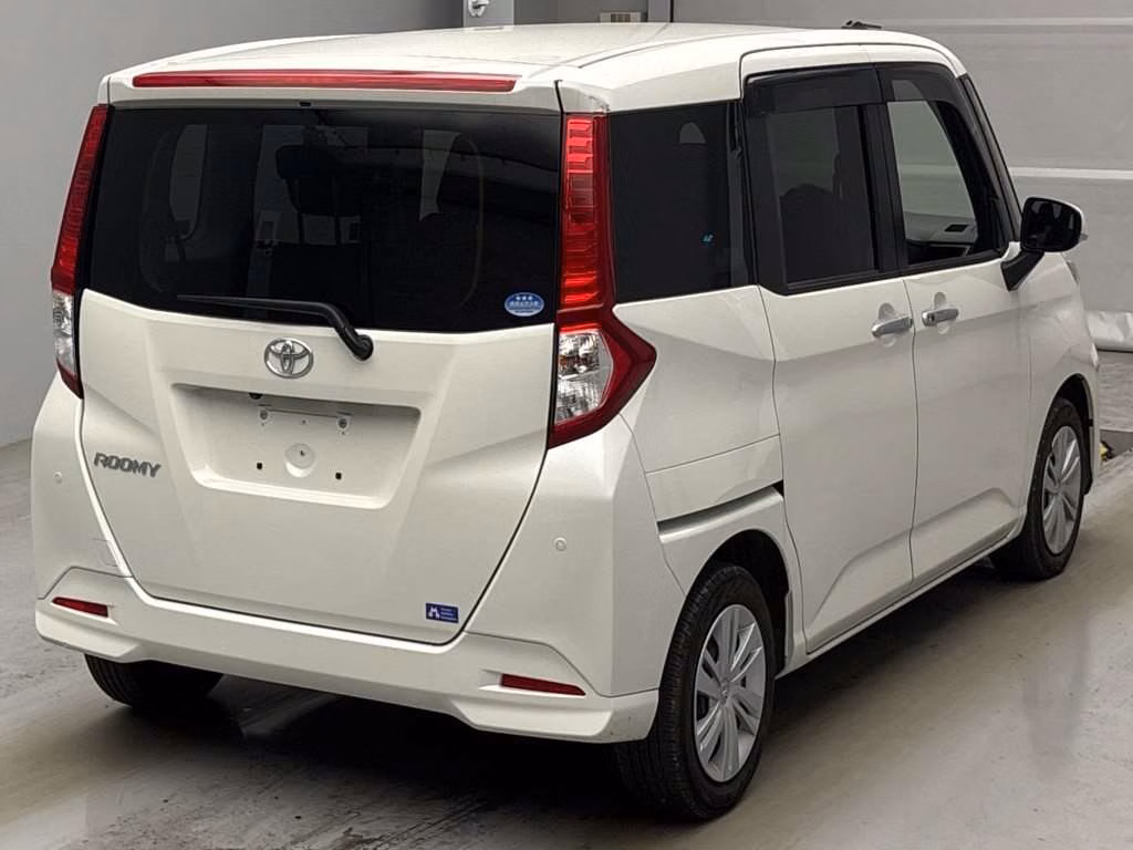 TOYOTA ROOMY