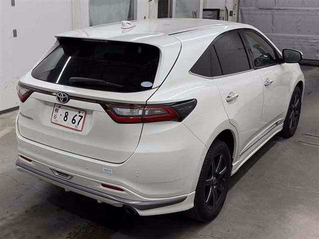 TOYOTA HARRIER