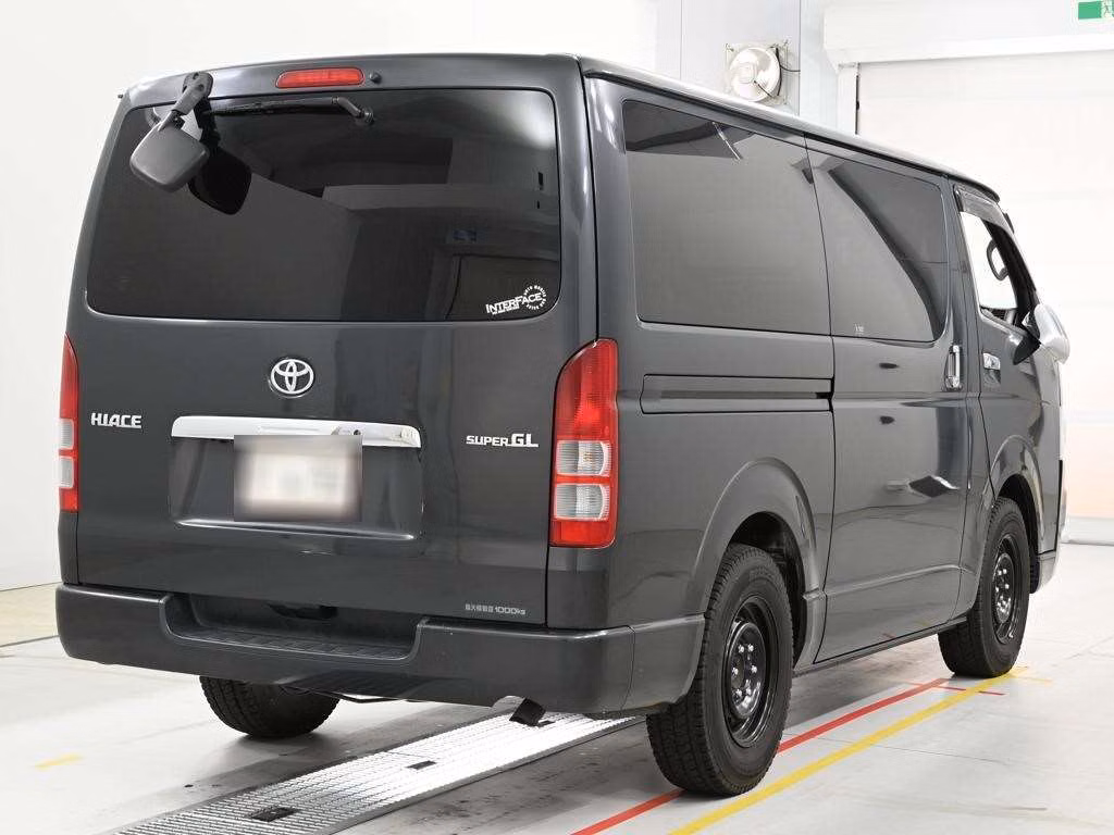 TOYOTA REGIUS ACE