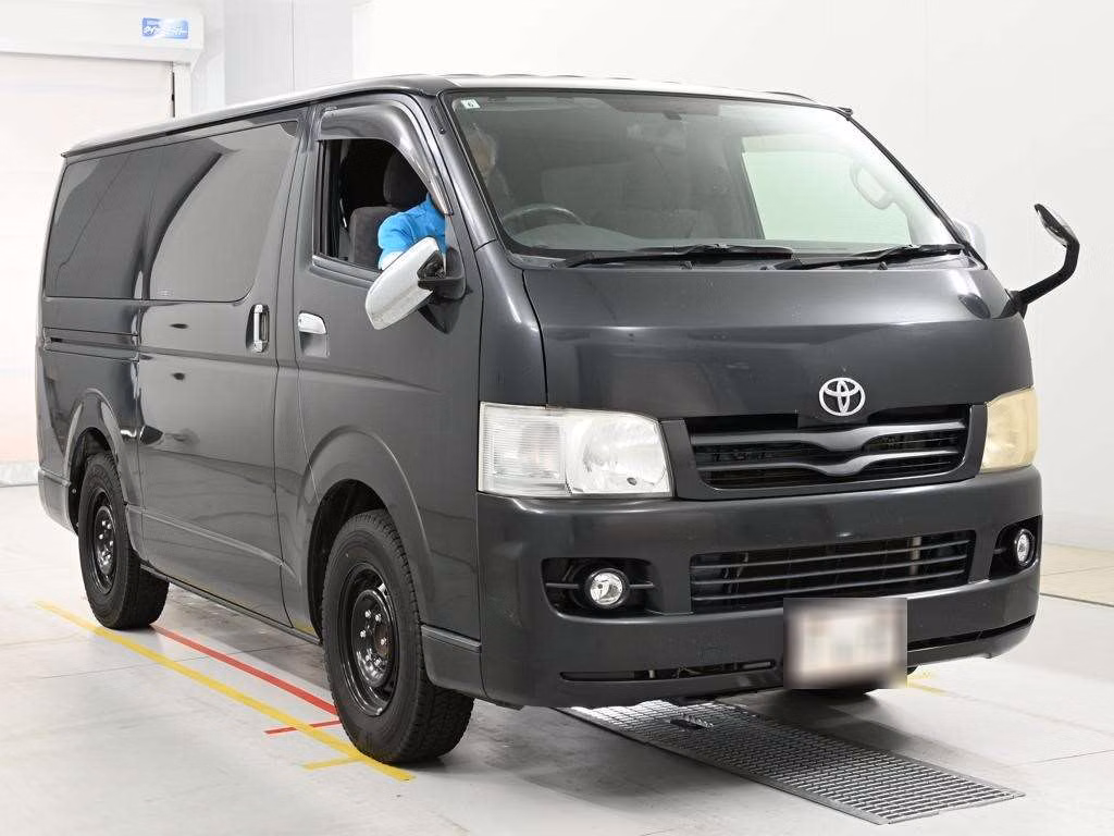 TOYOTA REGIUS ACE