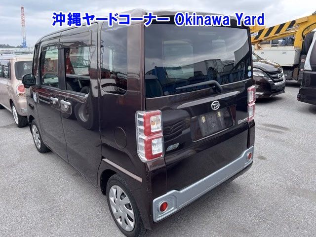 DAIHATSU WAKE