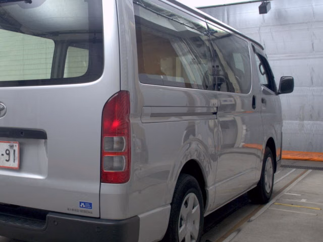 TOYOTA REGIUS ACE