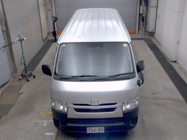 TOYOTA REGIUS ACE